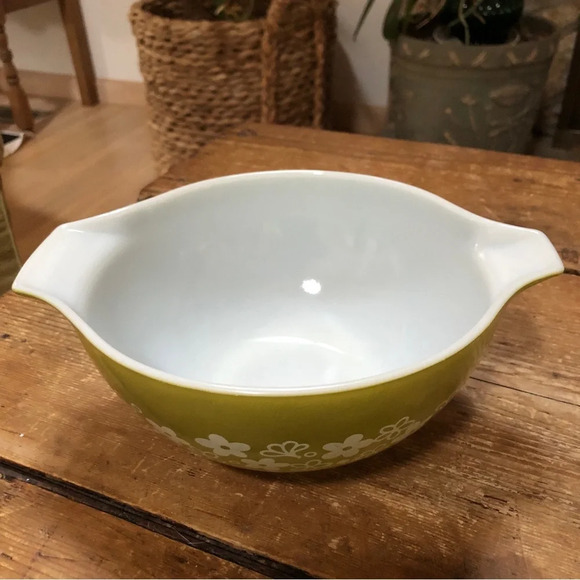 Vintage Pyrex Mixing Bowls - Spring Blossom - Picture 9 of 12